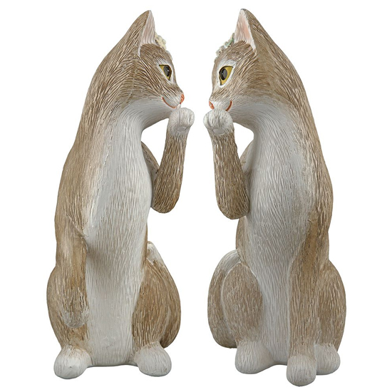 Ocala Polyresin Cat Sitting Nala Sculpture In Brown