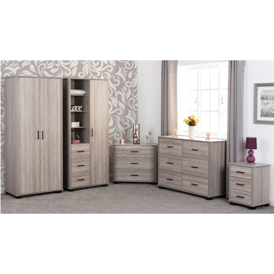 Oxnard Wooden Chest Of 6 Drawers Wide In Light Oak