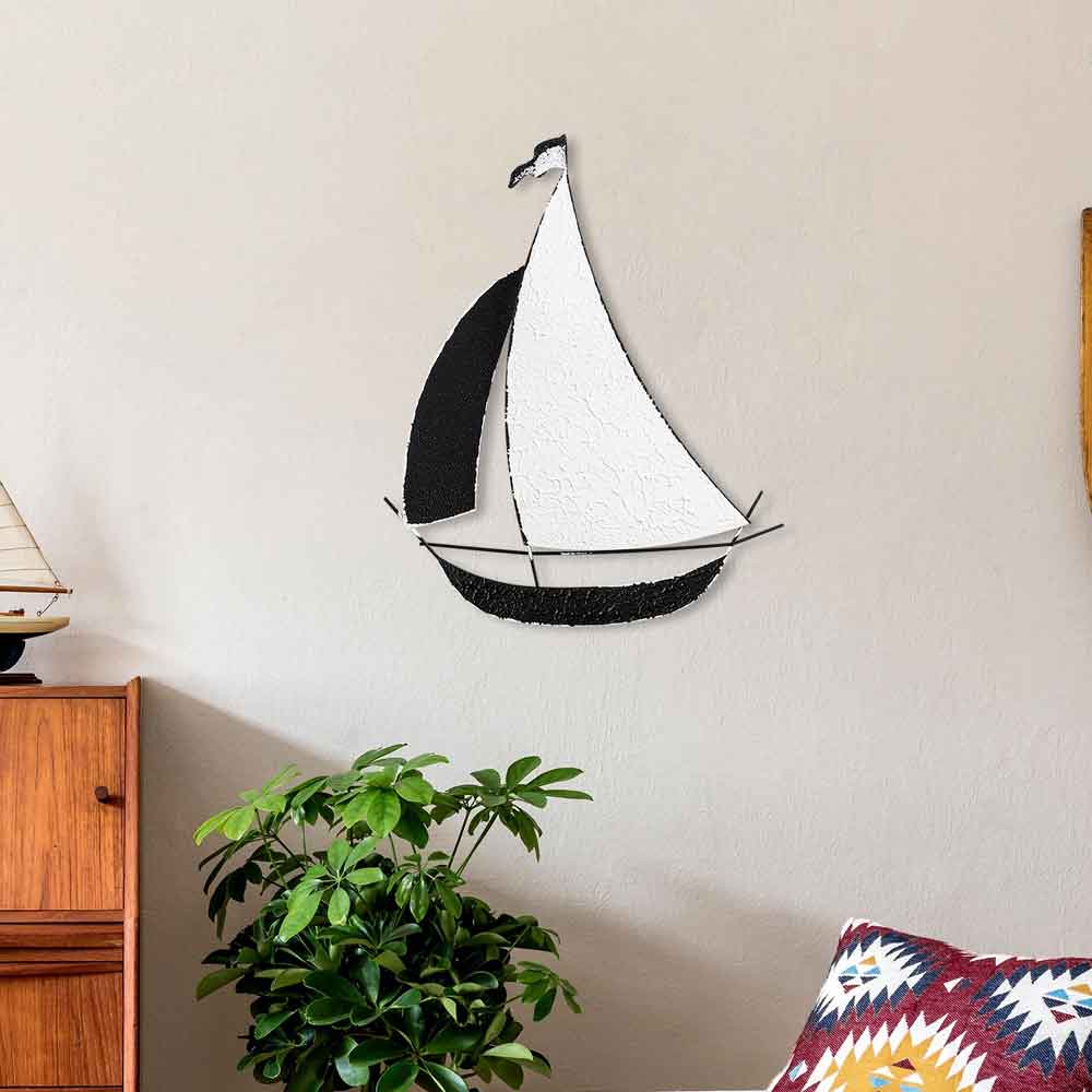 Parklane Metal Modernist Mariner Wall Art in Black and White