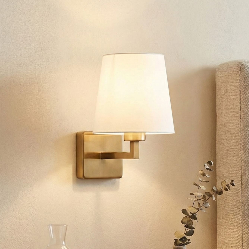 Profil Metal Wall Light in Gold and White
