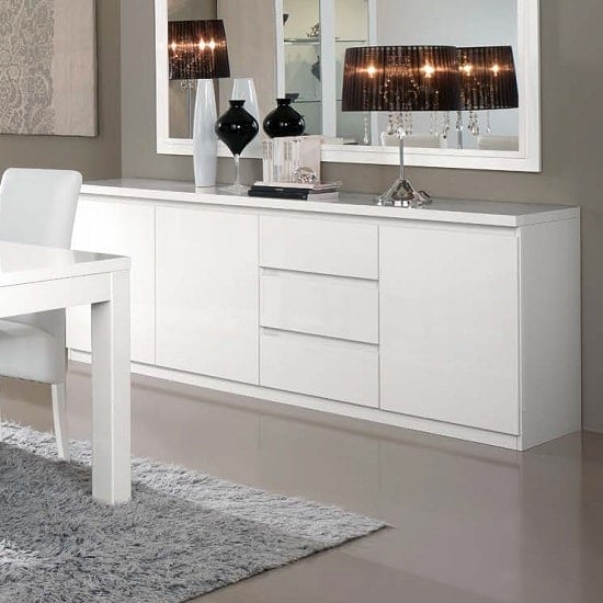 Regal Sideboard In White With High Gloss Lacquer And 3 Doors