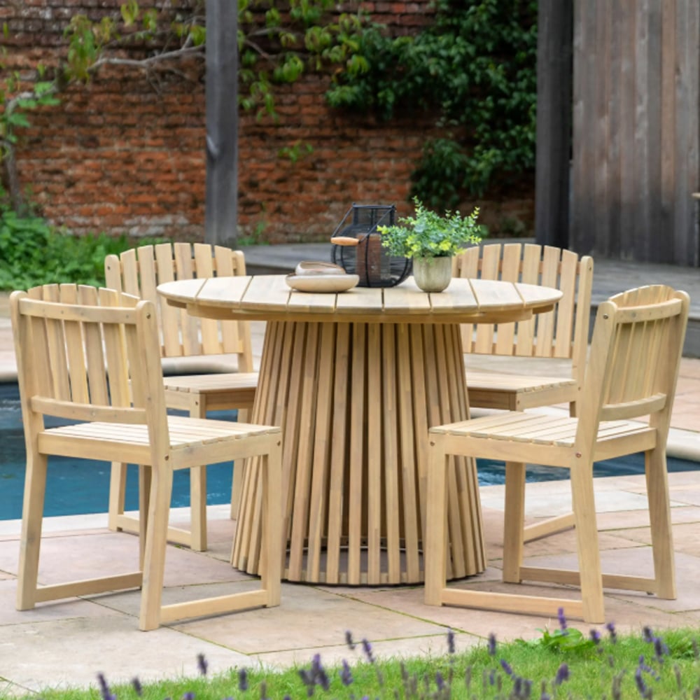 Rifle Outdoor Wooden Round Dining Table With 4 Chairs In Natural