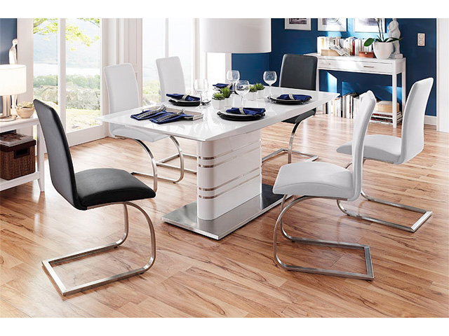 Modus Extendable Dining Table With 6 Maui Black Chairs