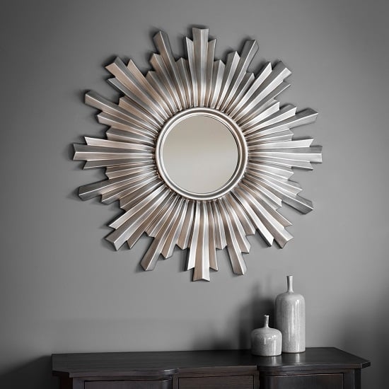 Photo of Safari decorative wall mirror round in silver