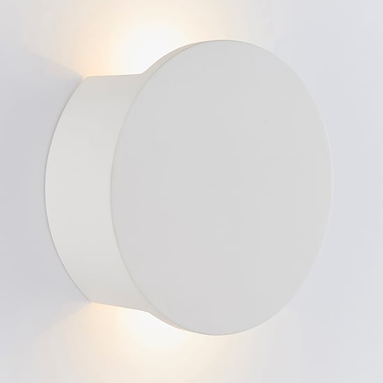 Photo of Sanna led wall light in smooth white plaster
