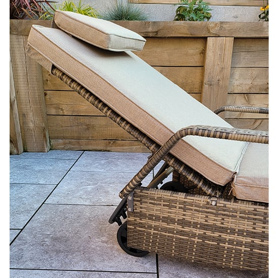 Saxen Weave Sunlounger With Drinks Table In Natural_3