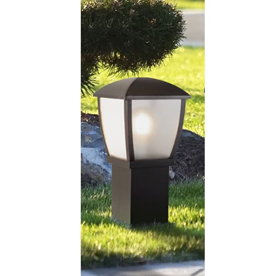 Seattle Outdoor Post Light In Black With Clear Acrylic Panels_1