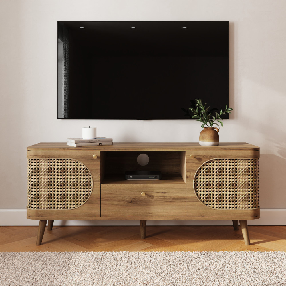 Selbourne Wooden TV Stand with 1 Drawer in Oak