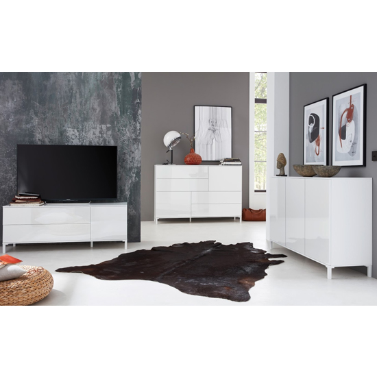 Sheldon Living Room Furniture Set In White High Gloss Furniture in