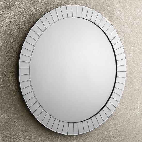 Product photograph of Sachiko Large Round Wall Mirror In Bevelled Glass from Furniture in Fashion