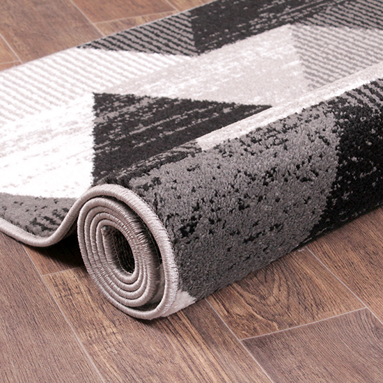 Spirit 60x110cm Triangle Design Rug In Black_2