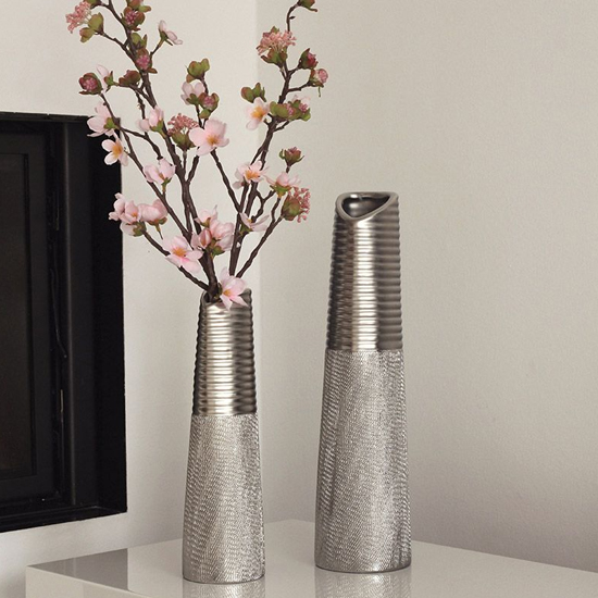 Trace Ceramic Small Triangle Decorative Vase In Silver_2