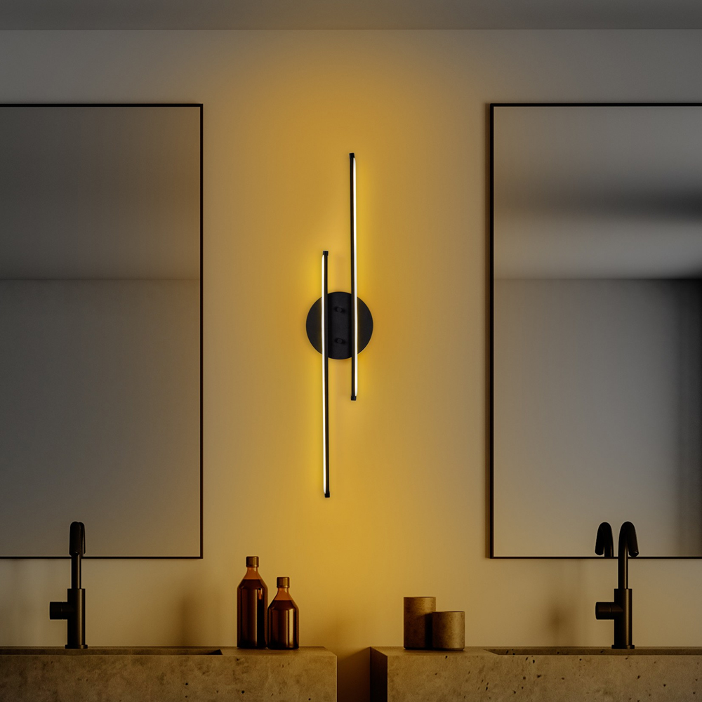 Umut Metal Wall Light in Black