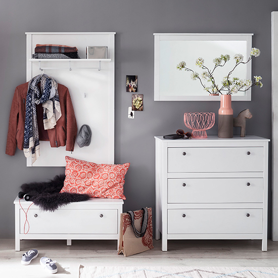 Product photograph of Valdo Wooden Hallway Furniture Set 6 In White from Furniture in Fashion