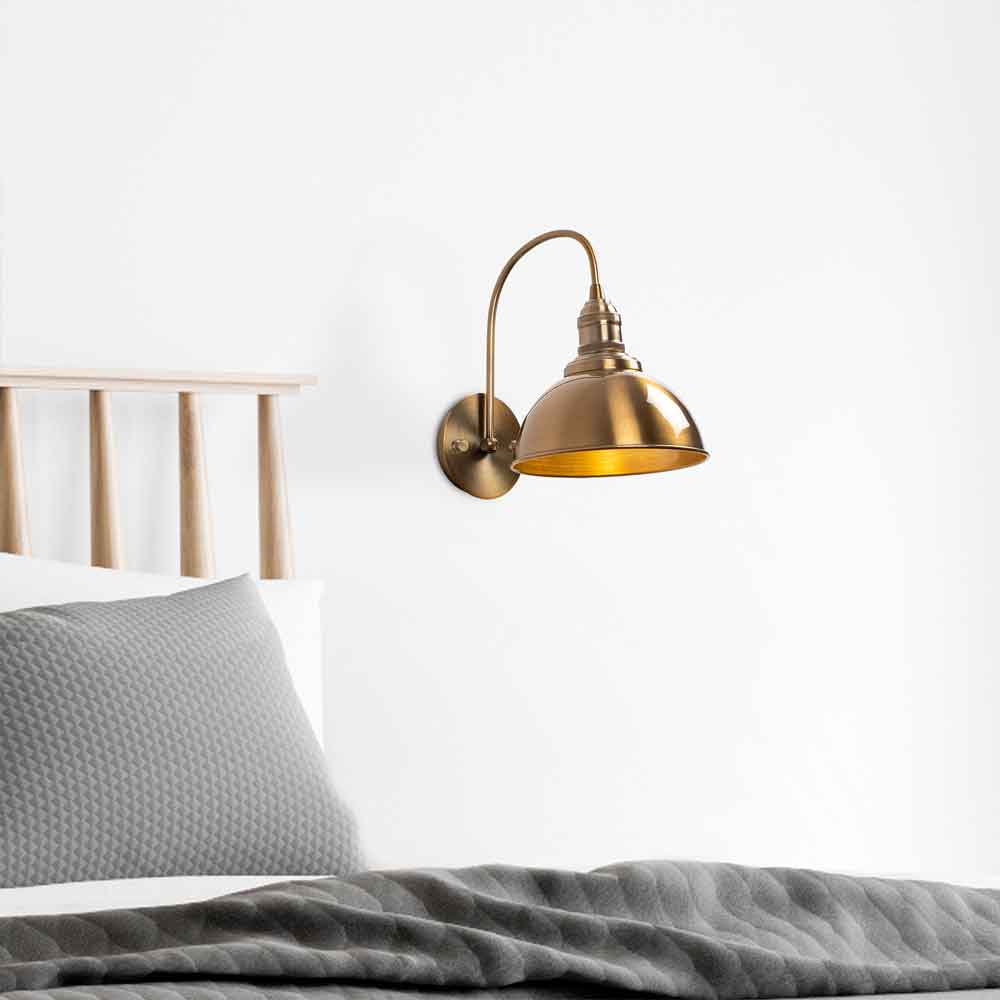 Varzan Metal Wall Light in Vinatge