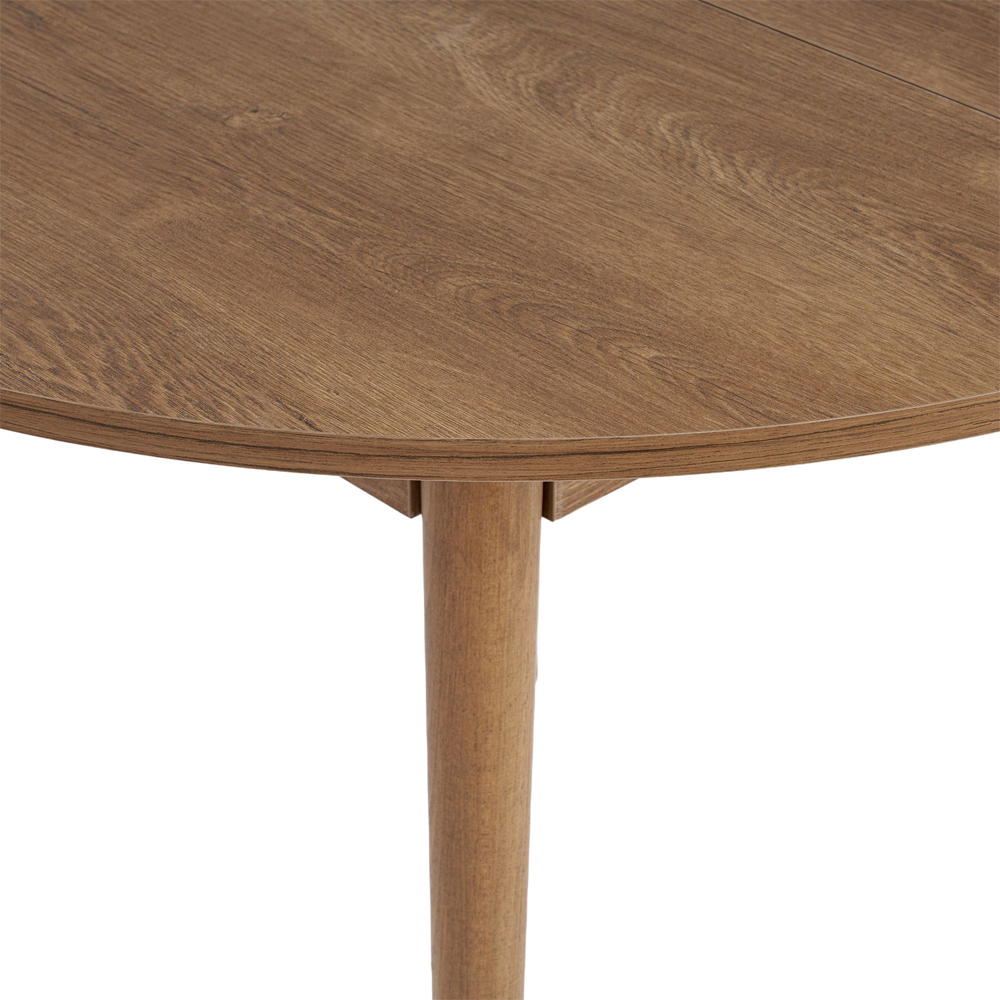 Vionael Oval Wooden Extending Dining Table in Kafkas Oak