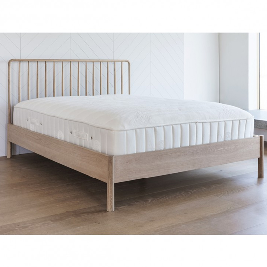 Wycombe Spindle Double Bed In Oak_4