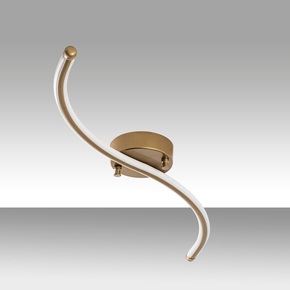 Yilan Metal Ceiling Light in Gold