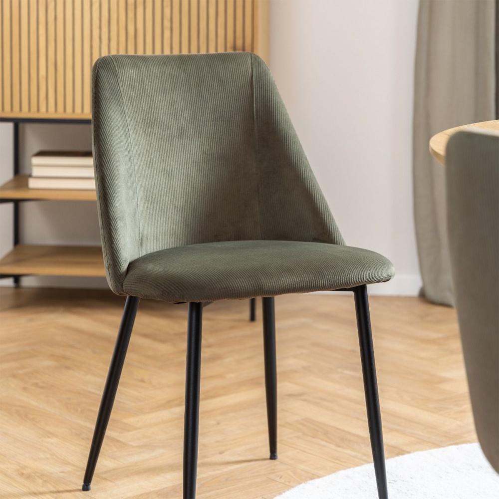 York Wooden Dining Table With 4 Indio Olive Green Chairs In Oak