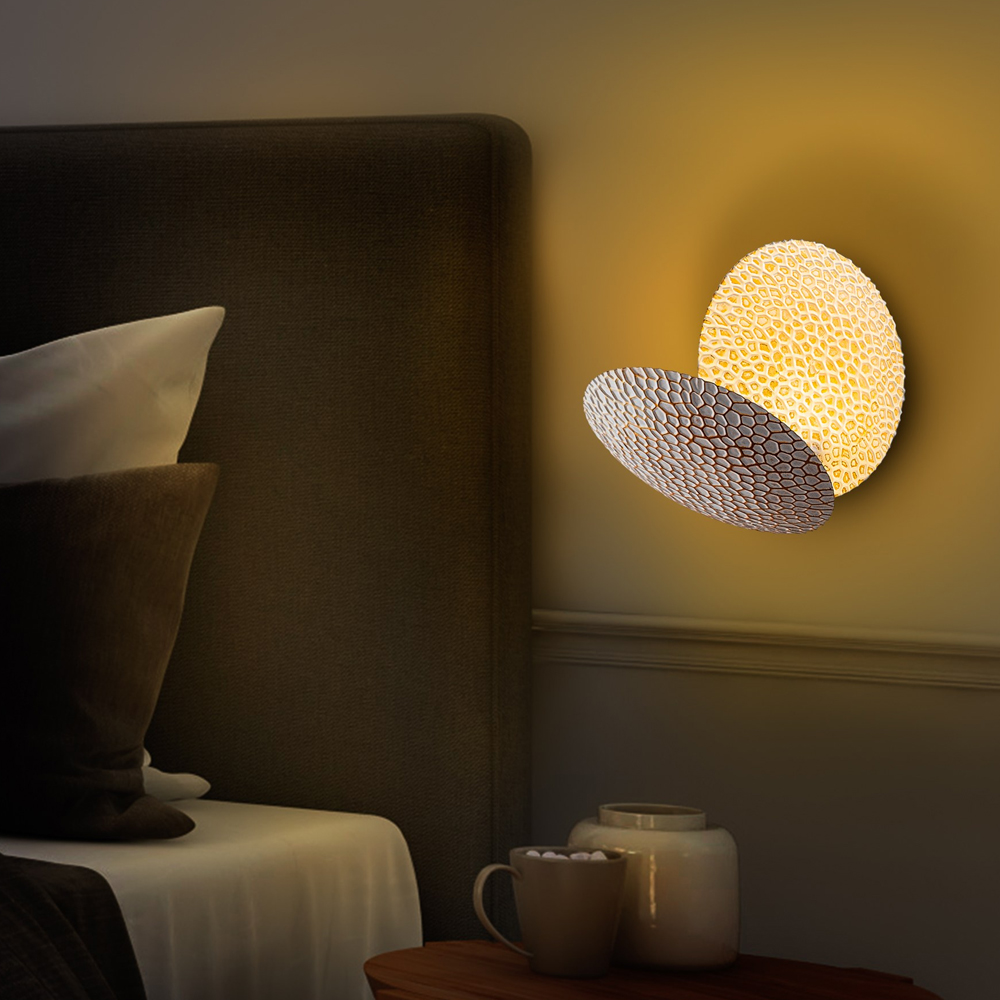 Yosma Metal Wall Light in White and Gold