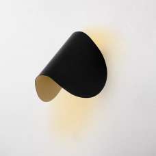 Heybe Metal Wall Light in Black - UK