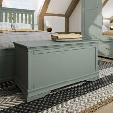 Shop blanket box, ottomans and trunks to add a touch of sophistication to your home