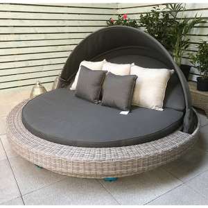Maona Large Round Wicker Weave Daybed In Fine Grey