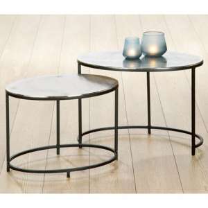 Yreka Oval Set Of 2 Nesting Tables In Silver With Metal Frame